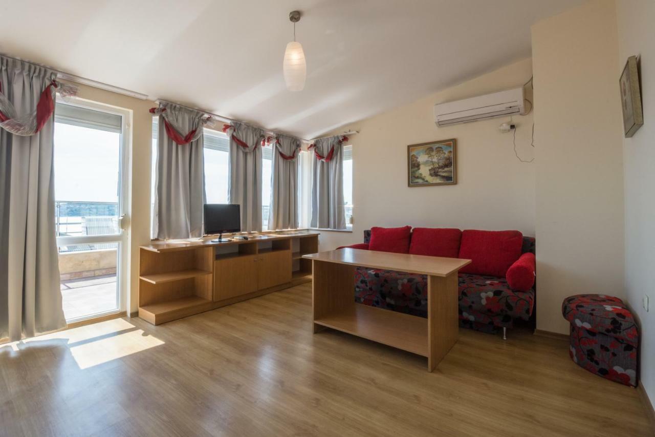Семеен Хотел Бриз Sozopol Exteriör bild