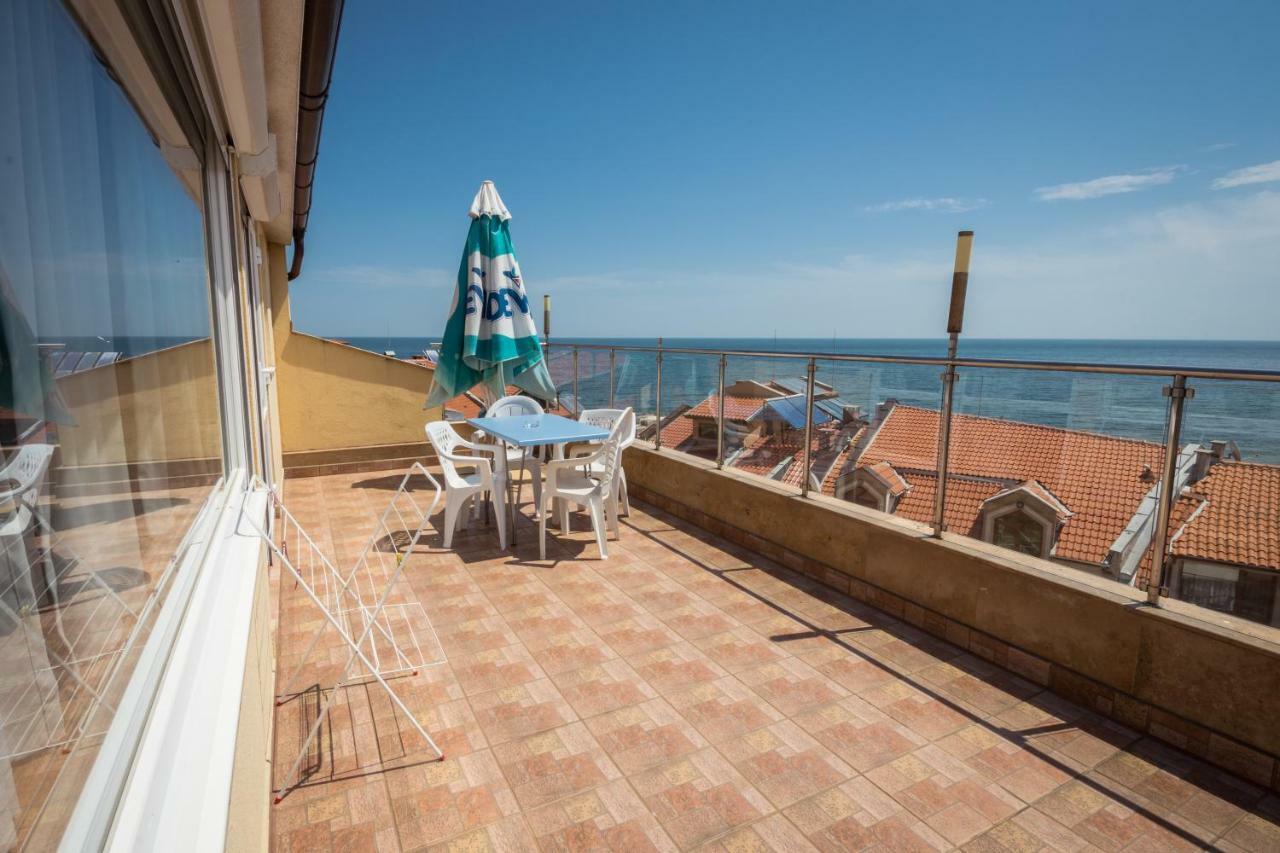 Семеен Хотел Бриз Sozopol Exteriör bild